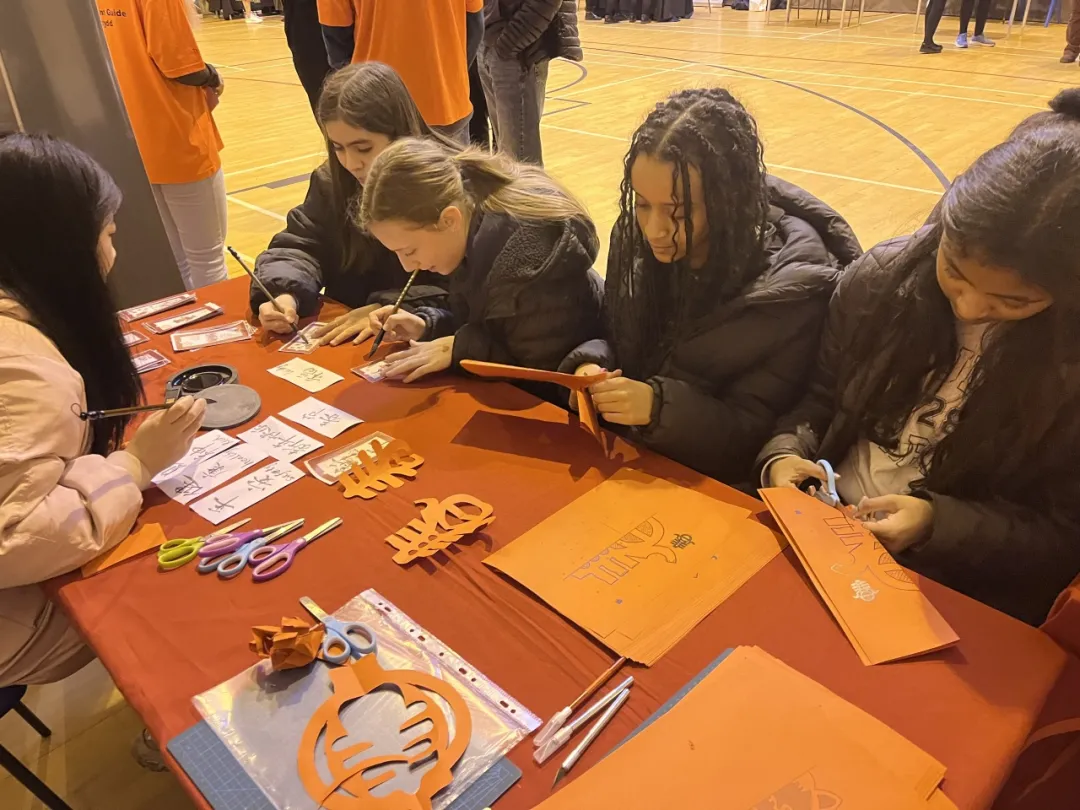 英国卡迪夫大学孔子学院举办中国文化体验活动2 图片