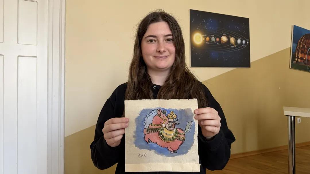 保加利亚索非亚孔子学院下设索非亚18中学孔子课堂举办“妙笔绘骏·马上有福”中国画工作坊2 图片