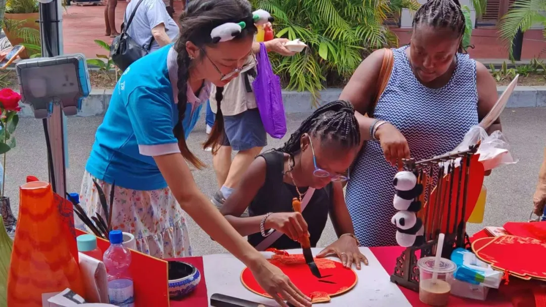 泰国玛哈沙拉坎大学孔子学院联合举办第二届泰国中文大赛1 图片