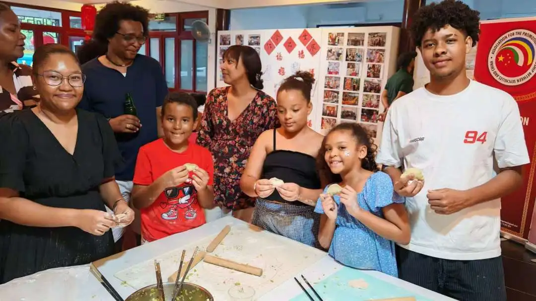 塞舌尔大学孔子学院联合举办中塞美食文化活动2 图片