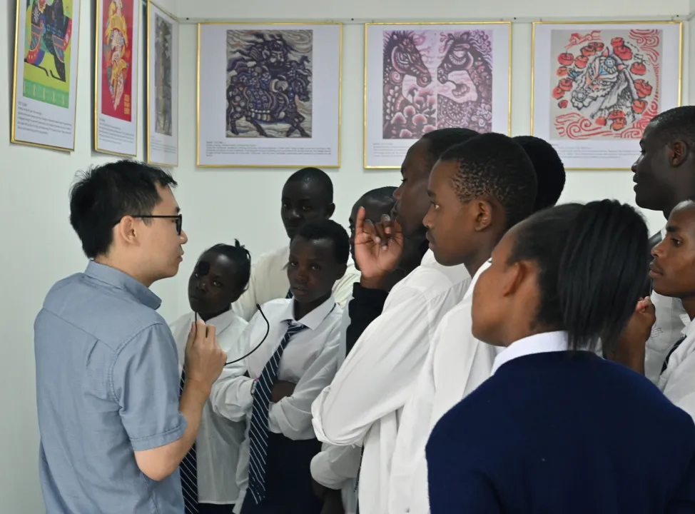 沙特阿拉伯苏尔坦亲王大学孔子学院联合开展AI中文学习项目1 图片