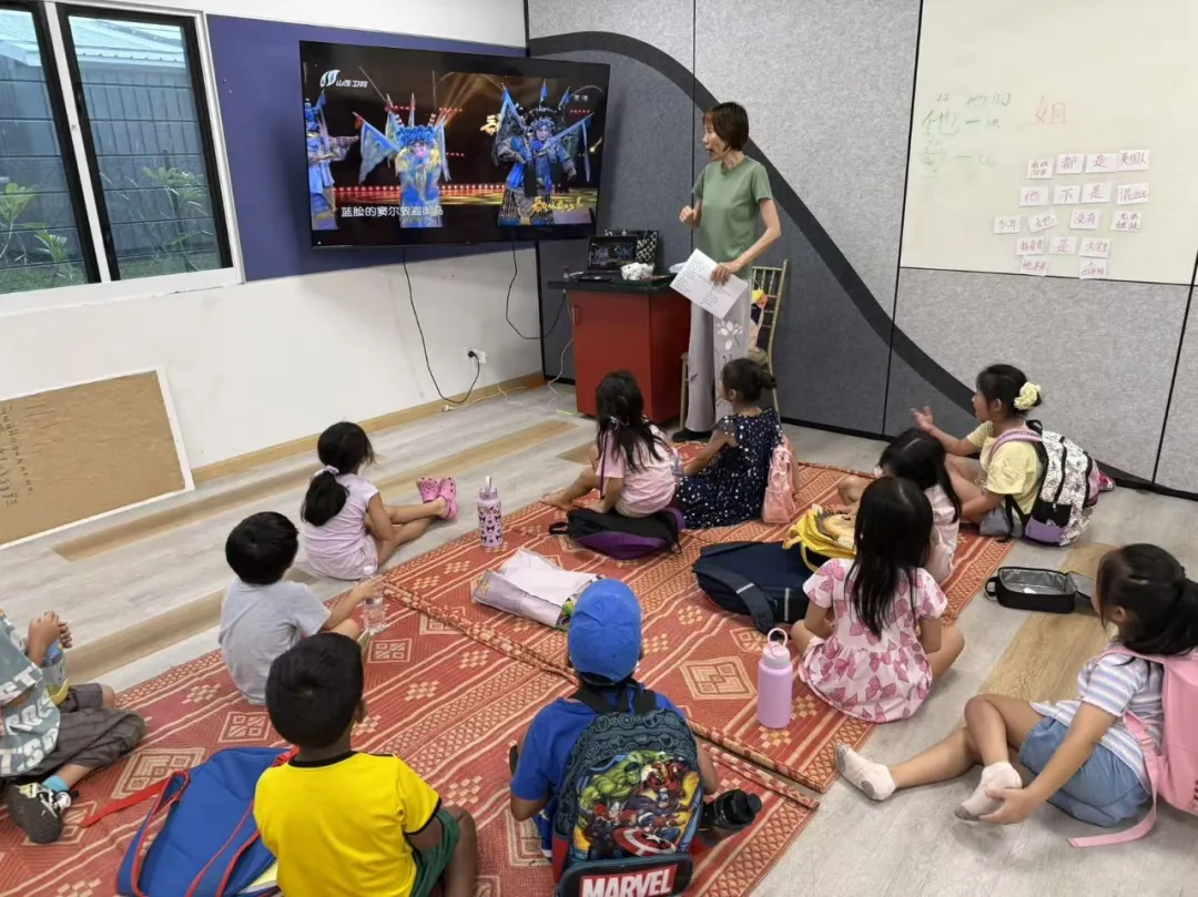 澳大利亚查尔斯达尔文大学孔子学院举办国画、京剧脸谱工作坊等“国际中文日”系列庆祝活动 图片