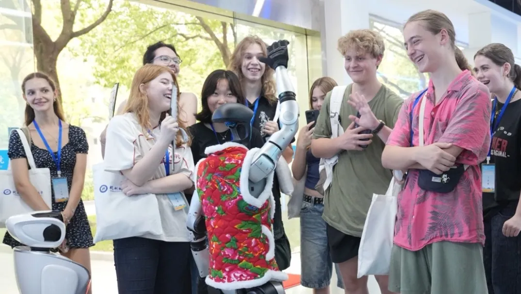 德国莱比锡大学孔子学院举办中德双语故事会、书法体验等“国际中文日”系列庆祝活动 图片