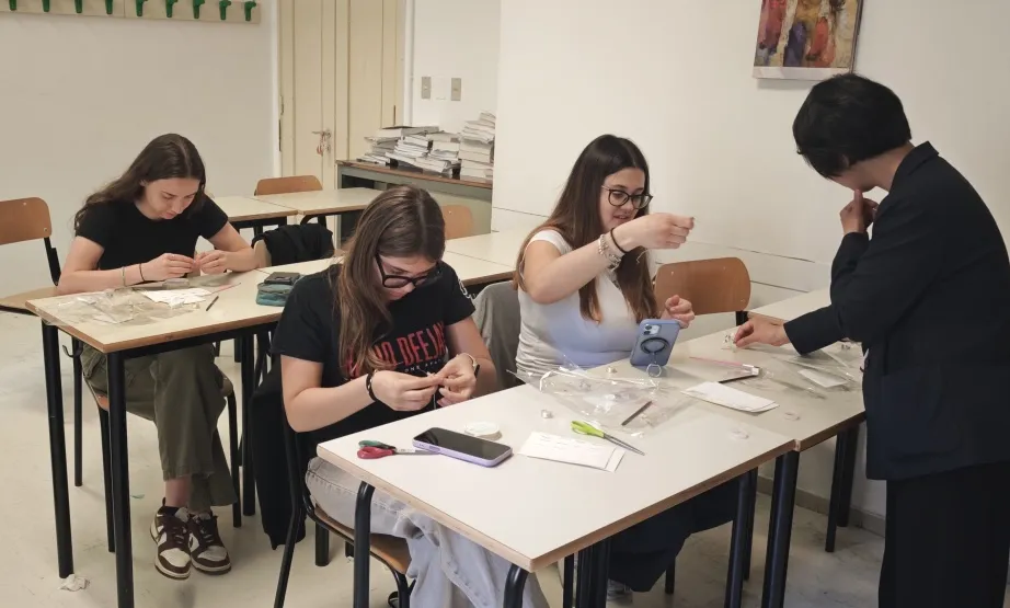 圣马力诺大学孔子学院举办“中文:点亮多彩梦想”系列文化体验活动 图片