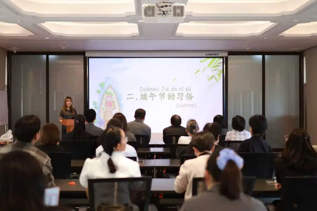泰国朱拉隆功大学孔子学院举办2026年“五彩系情·共度端午”端午节庆祝活动2 图片
