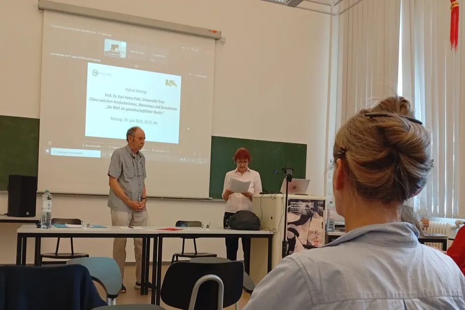 马达加斯加塔那那利佛大学孔子学院与中国清华大学港生中非合作调研支队举行交流活动2 图片