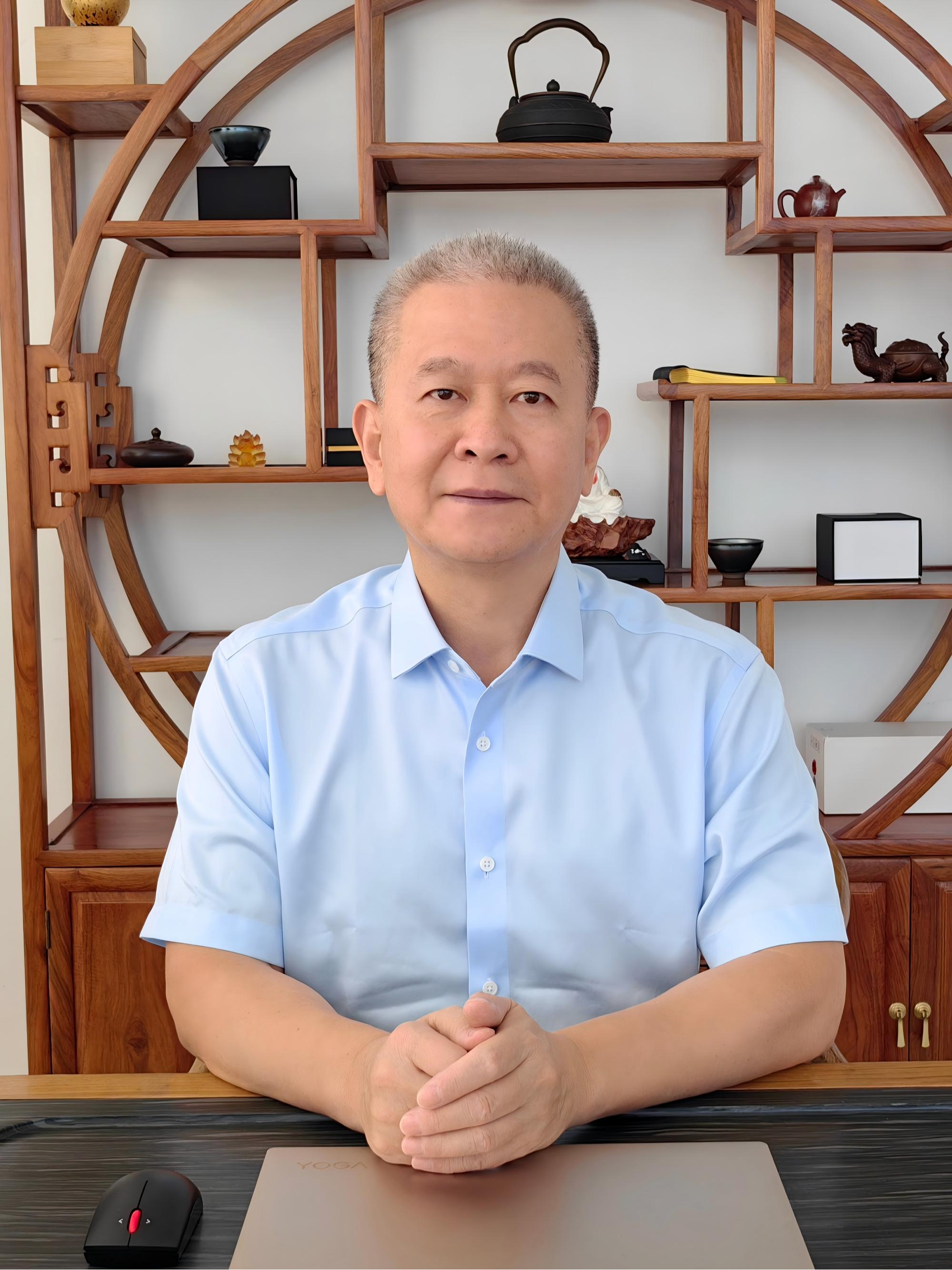 刘立